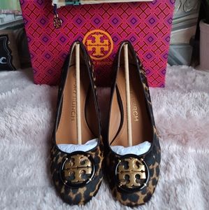 TORY BURCH MULTI-LOGO BARBADOS LEOPARD PUMP size 7. Comes with dustbag and box.